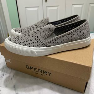 Women’s Sperry Seaside slip-ons